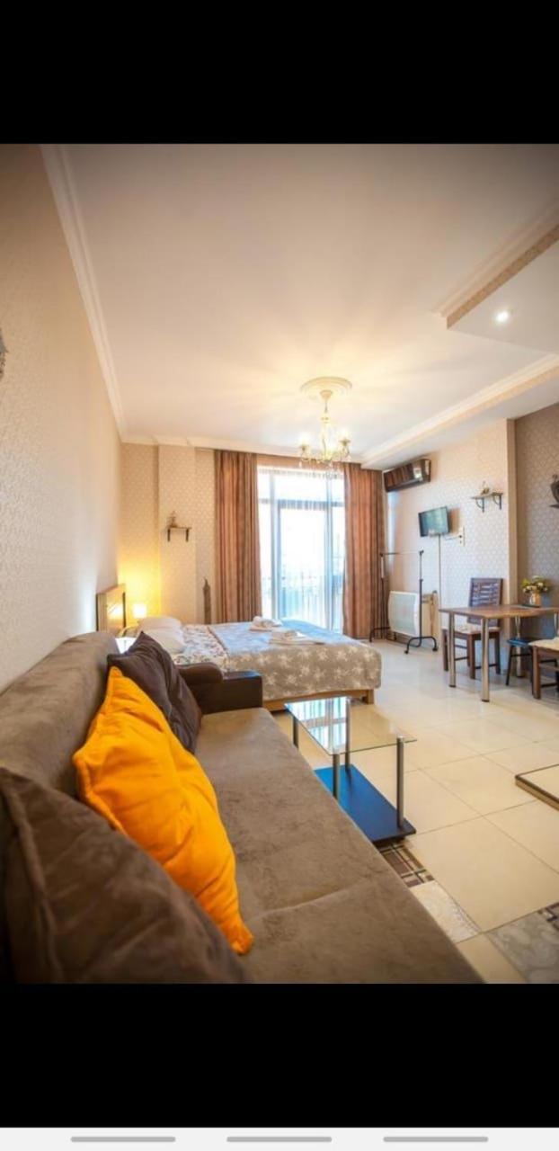 Apartment On L.Meskhishvili Turn Tbilisi Exteriör bild