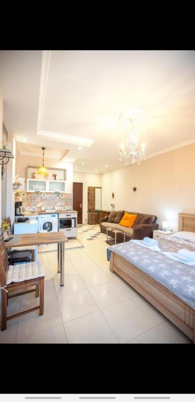 Apartment On L.Meskhishvili Turn Tbilisi Exteriör bild